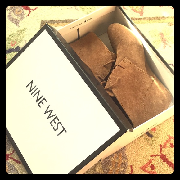 NEW Nine West Joanis Booties - Picture 1 of 3